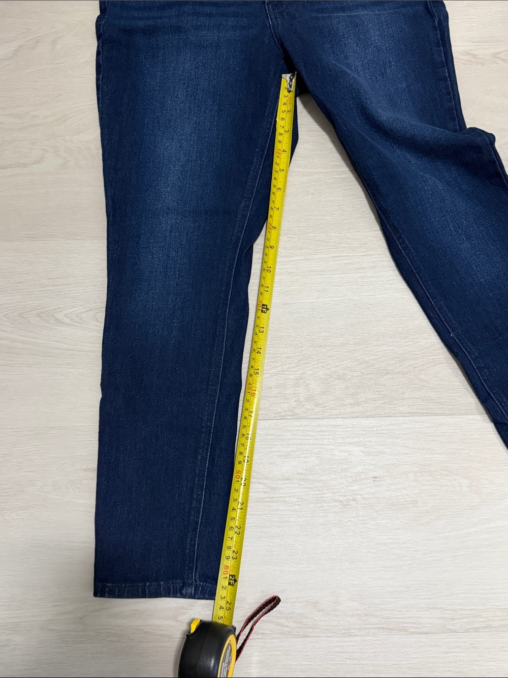 High-Rise Women’s Jeans - 12 SHORT - Picture 9 of 9
